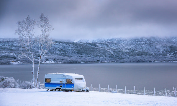 Vinterlagring av bobil og campingvogn: slik unngår du fukt og rust